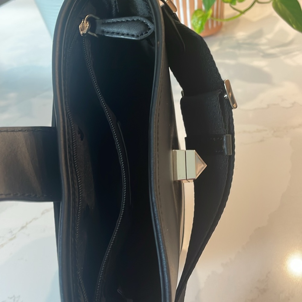 Kate Spade Black Leather Bucket Bag NWT - Picture 8 of 9